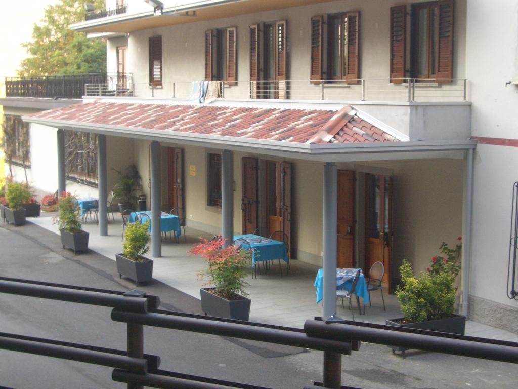 Albergo Il Castellino Boario Terme Exterior foto